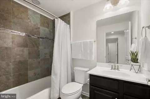 Entry Way - 6415 Alan Linton Blvd E, Frederick, MD 21703 photo 9 of 10