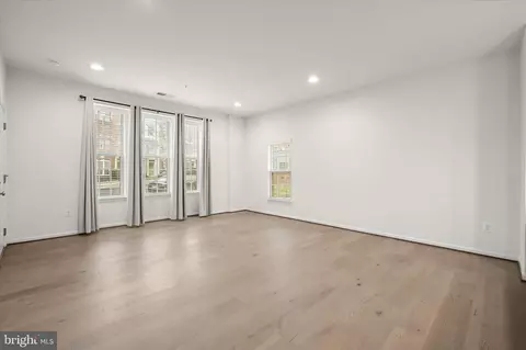 Living - 6415 Alan Linton Blvd E, Frederick, MD 21703 photo 4 of 5
