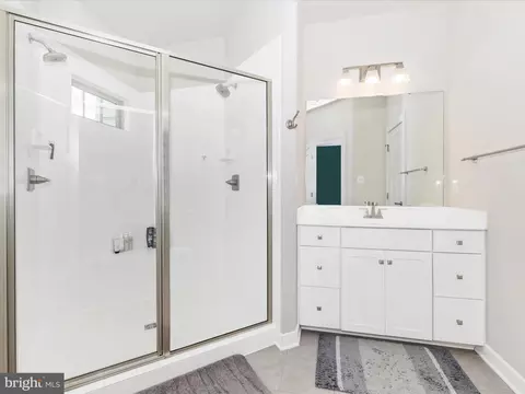 Bath - 6020 Forum Sq, Frederick, MD 21703 photo 2 of 3