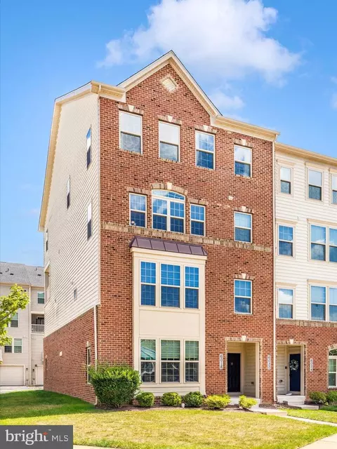 Exterior - 6020 Forum Sq, Frederick, MD 21703 photo 9 of 16