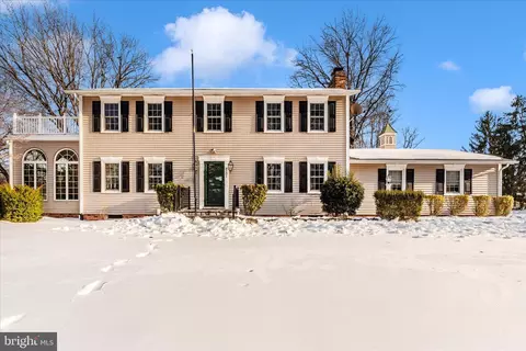 8201 Glendale Dr, Frederick, MD 21702