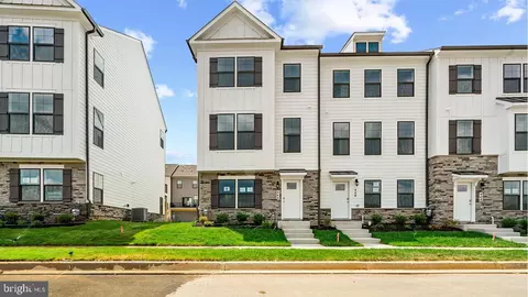 719 Compass Way, Frederick, MD 21701