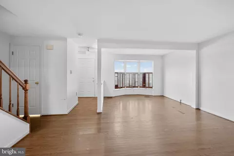 Living - 8026 Waterview Ct, Frederick, MD 21701 photo 4 of 4