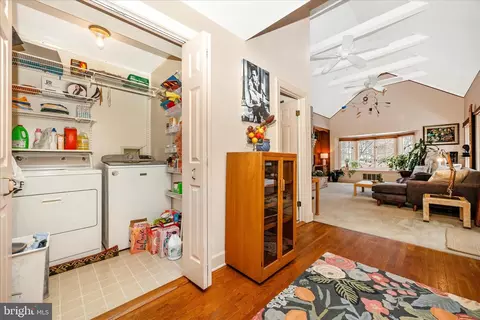 Entry Way - 328 Lindbergh Ave, Frederick, MD 21701 photo 4 of 6