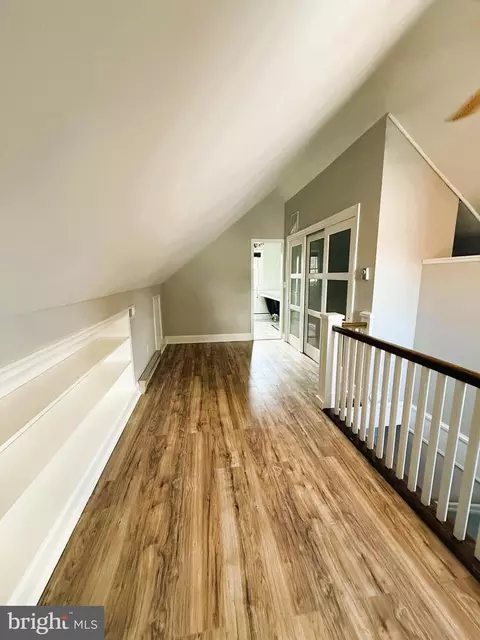 Entry Way - 605 Fairview Ave, Frederick, MD 21701 photo 4 of 5