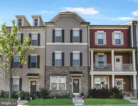8910 Shady Pines Dr, Frederick, MD 21704