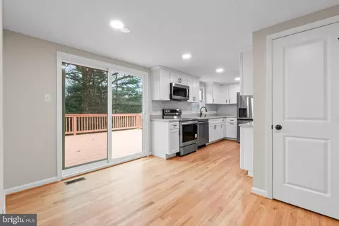 Entry Way - 6411 Fulmer Rd, Frederick, MD 21703 photo 1 of 6