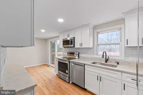 Kitchen - 6411 Fulmer Rd, Frederick, MD 21703 photo 4 of 5