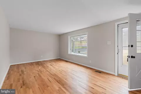 Living - 6411 Fulmer Rd, Frederick, MD 21703 photo 1 of 3