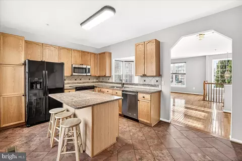 Kitchen - 1944 Crossing Stone Ct, Frederick, MD 21702 photo 2 of 5