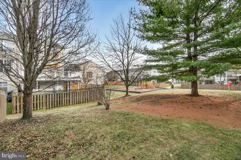 Exterior - 1944 Crossing Stone Ct, Frederick, MD 21702 photo 6 of 18