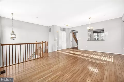 Living - 1944 Crossing Stone Ct, Frederick, MD 21702 photo 3 of 4