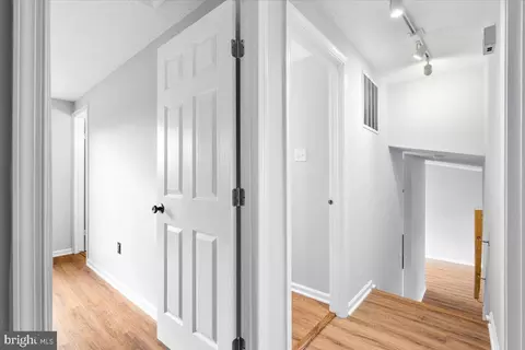 Entry Way - 1489 Eden Dr, Frederick, MD 21701 photo 4 of 5