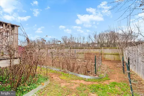 Exterior - 1489 Eden Dr, Frederick, MD 21701 photo 7 of 7