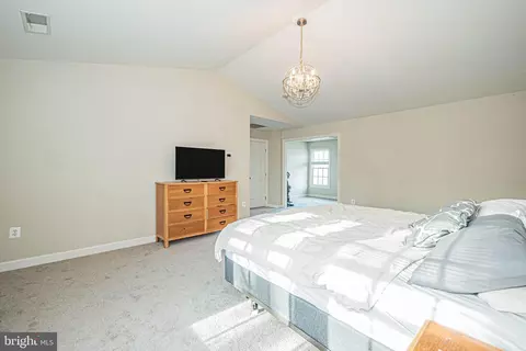 Bedroom - 9507 Ashbury Pl, Frederick, MD 21701 photo 5 of 11