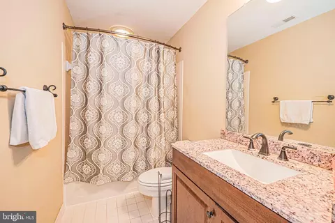 Bath - 9507 Ashbury Pl, Frederick, MD 21701 photo 6 of 6