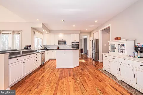 Kitchen - 9507 Ashbury Pl, Frederick, MD 21701 photo 1 of 5
