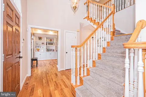 Entry Way - 9507 Ashbury Pl, Frederick, MD 21701 photo 2 of 4