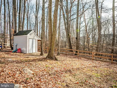 Exterior - 9507 Ashbury Pl, Frederick, MD 21701 photo 12 of 13