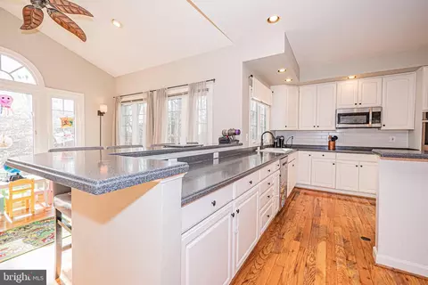 Kitchen - 9507 Ashbury Pl, Frederick, MD 21701 photo 5 of 5
