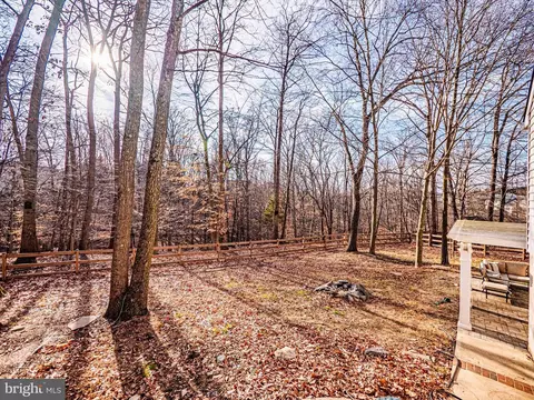 Exterior - 9507 Ashbury Pl, Frederick, MD 21701 photo 10 of 13