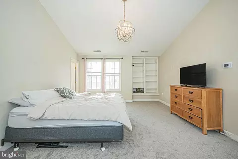 Bedroom - 9507 Ashbury Pl, Frederick, MD 21701 photo 2 of 11
