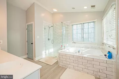 Bath - 9507 Ashbury Pl, Frederick, MD 21701 photo 1 of 6