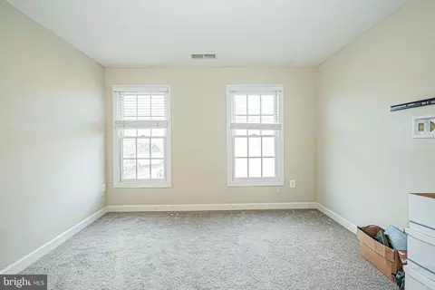Bedroom - 9507 Ashbury Pl, Frederick, MD 21701 photo 6 of 11