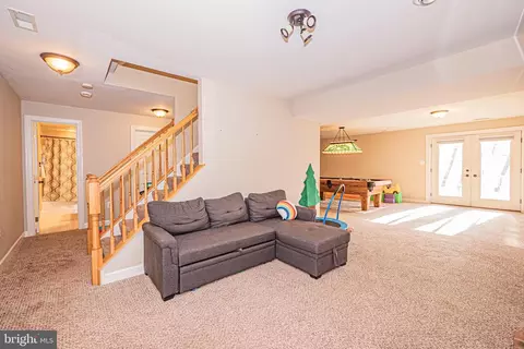 Living - 9507 Ashbury Pl, Frederick, MD 21701 photo 4 of 4