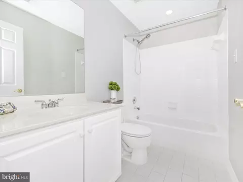 Bath - 8828 Lew Wallace Rd, Frederick, MD 21704 photo 6 of 6