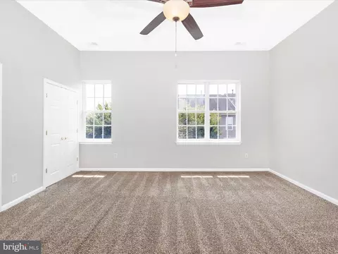 Bedroom - 8828 Lew Wallace Rd, Frederick, MD 21704 photo 3 of 5