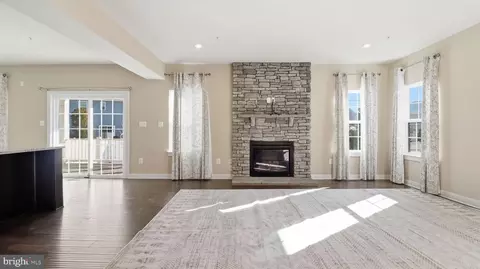 Living - 5259 Blackgum, Frederick, MD 21703 photo 1 of 1