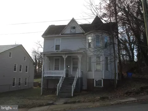 44 E B St, Brunswick, MD 21716