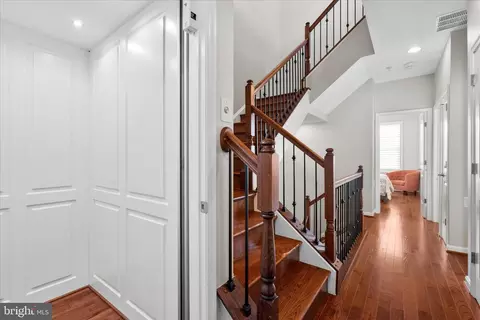 Entry Way - 1135 Holden Rd, Frederick, MD 21701 photo 10 of 12