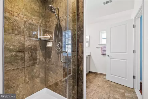 Bath - 1135 Holden Rd, Frederick, MD 21701 photo 2 of 4
