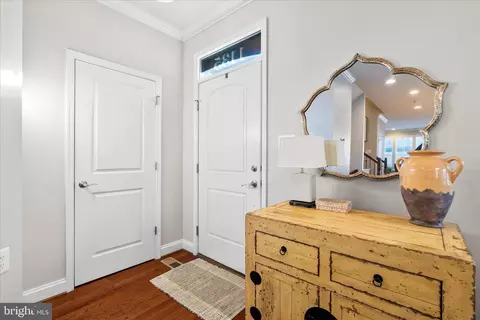 Entry Way - 1135 Holden Rd, Frederick, MD 21701 photo 7 of 12