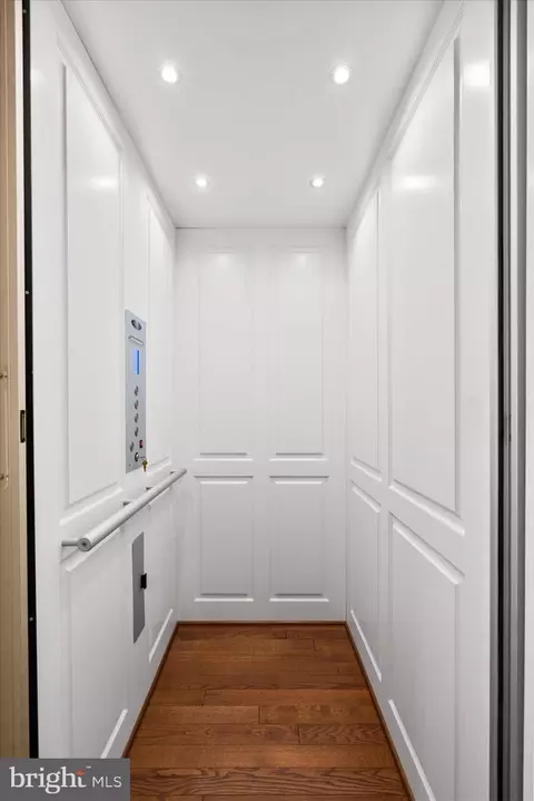Entry Way - 1135 Holden Rd, Frederick, MD 21701 photo 2 of 12
