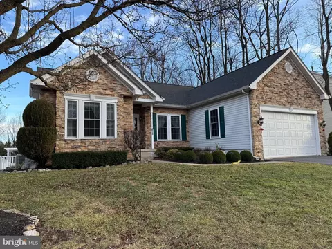 828 Geronimo Dr, Frederick, MD 21701