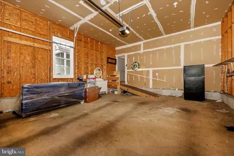 Entry Way - 828 Geronimo Dr, Frederick, MD 21701 photo 5 of 5