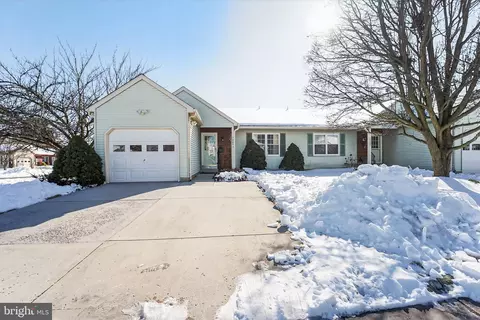 7046 Catalpa Rd, Frederick, MD 21703