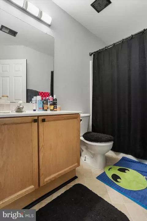 Bath - 2015 Rosecrans Ct, Frederick, MD 21702 photo 4 of 5