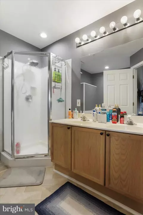 Bath - 2015 Rosecrans Ct, Frederick, MD 21702 photo 2 of 5
