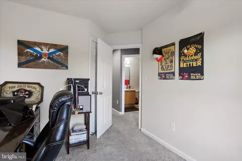 Entry Way - 2015 Rosecrans Ct, Frederick, MD 21702 photo 4 of 4