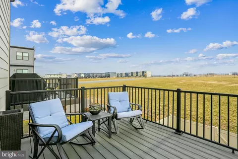 Exterior - 484 Tiller St, Frederick, MD 21701 photo 3 of 9