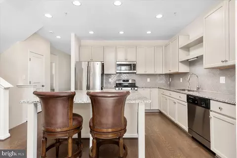 Kitchen - 5625 Scott Ridge Pl, Frederick, MD 21704 photo 3 of 5