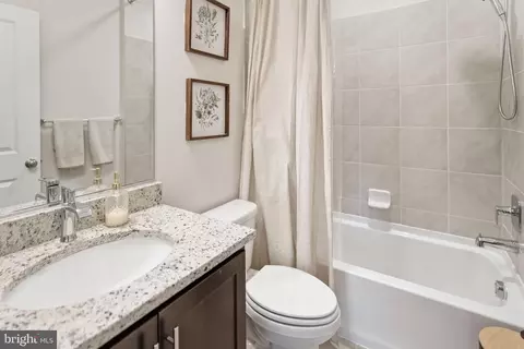Bath - 715 Courier Ln, Frederick, MD 21701 photo 2 of 3