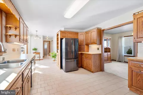 Entry Way - 11997 Cregger Rd, Keymar, MD 21757 photo 2 of 10