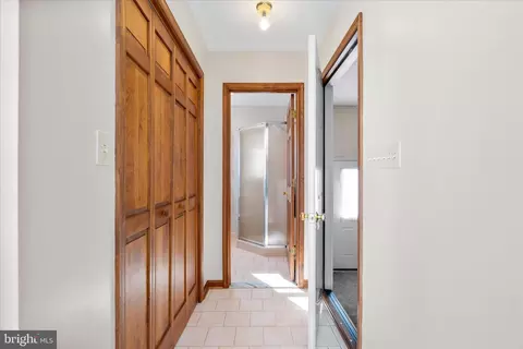 Entry Way - 11997 Cregger Rd, Keymar, MD 21757 photo 5 of 10