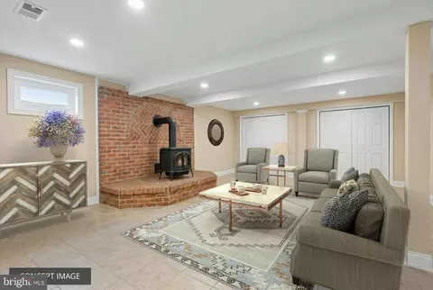Living - 11997 Cregger Rd, Keymar, MD 21757 photo 5 of 6