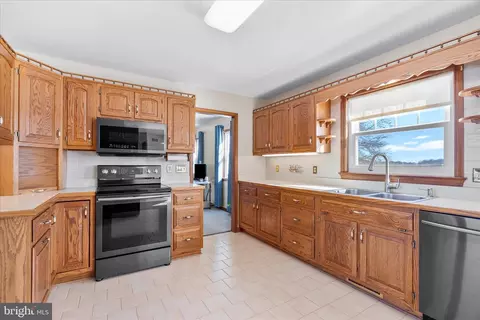 Kitchen - 11997 Cregger Rd, Keymar, MD 21757 photo 2 of 5